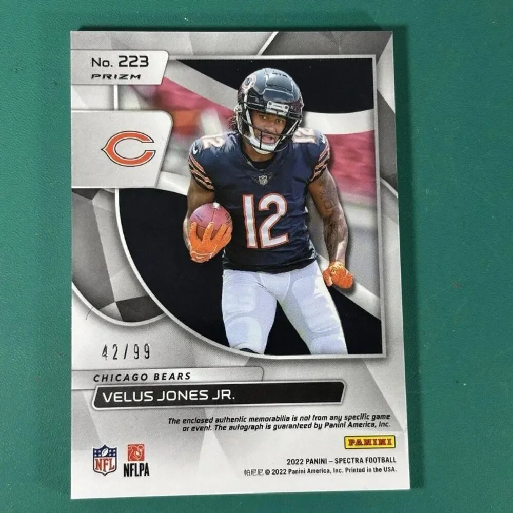 2022 Spectra Velus Jones Jr. RC Patch Rookie Auto 42/99 Bears